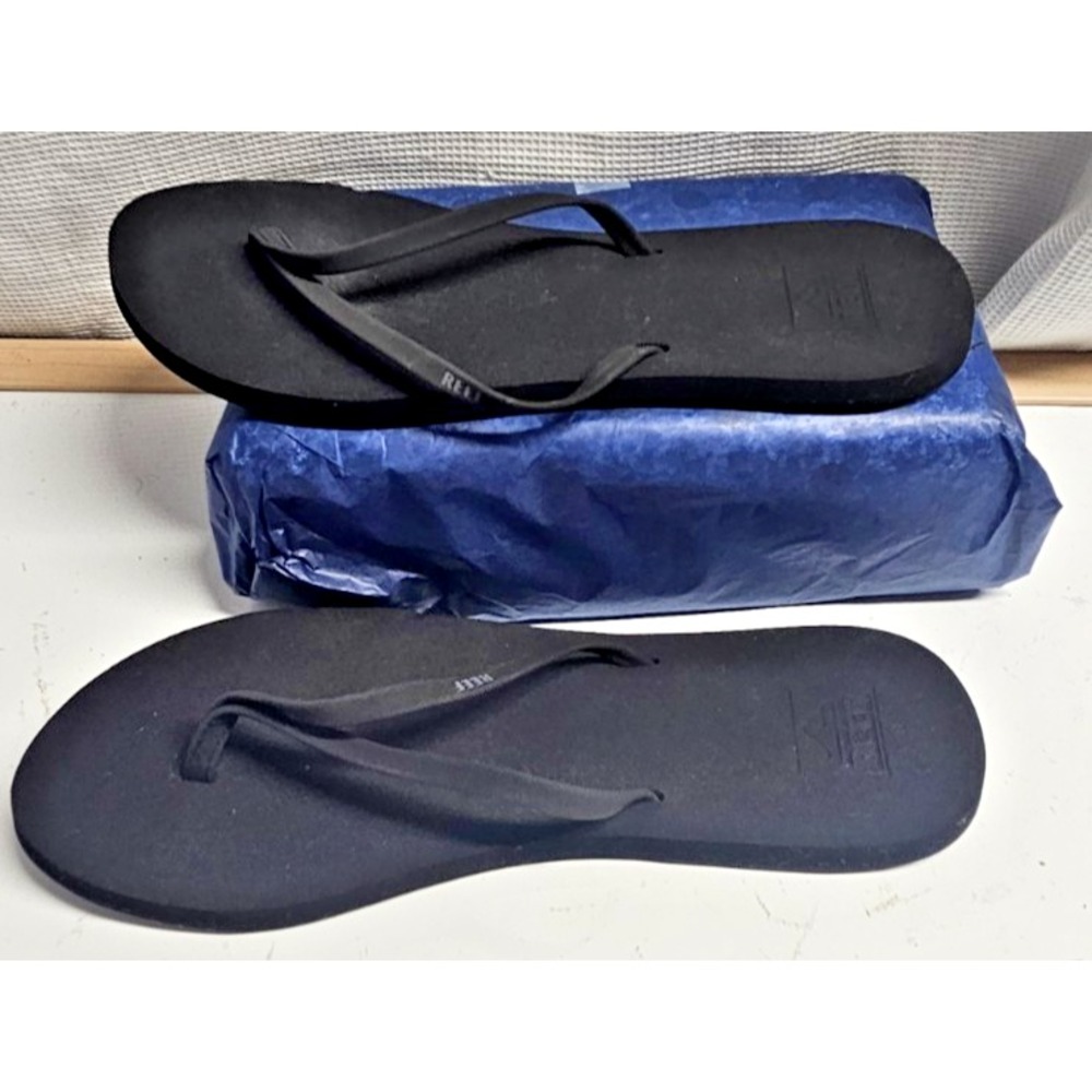 REEF Bliss nights women's flip flops in black US 8 synthetic upper
